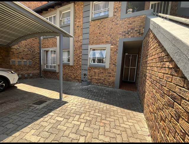 2 BEDROOM PROPERTY TO RENT IN GLEN MARAIS